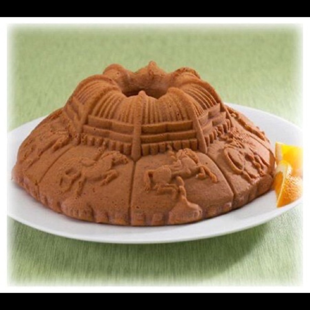 Nordic Wear Carousel Bundt Pan